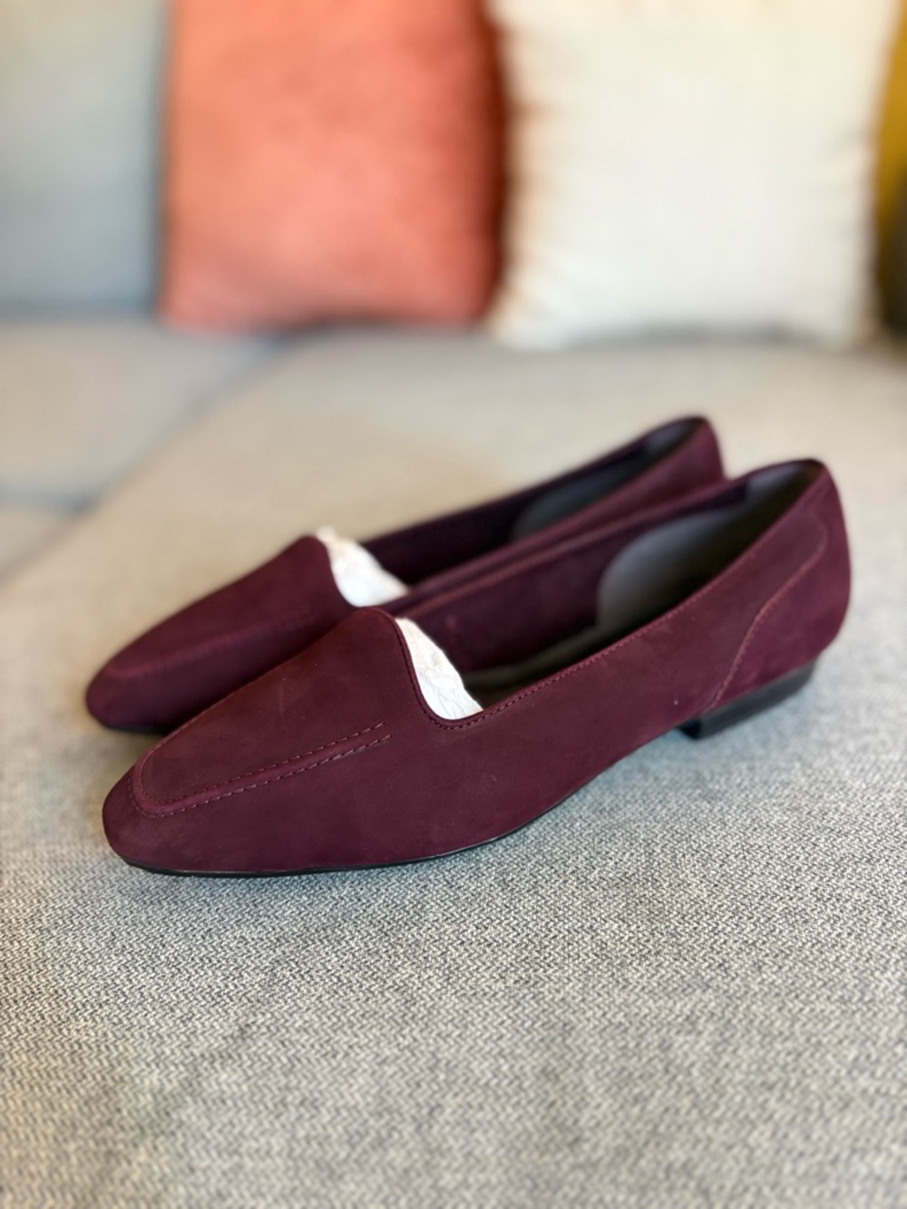 Calico Burgundy Oxblood Suede Low-Heel Slip-On Loafers W size 9M Vintage 80s 90s